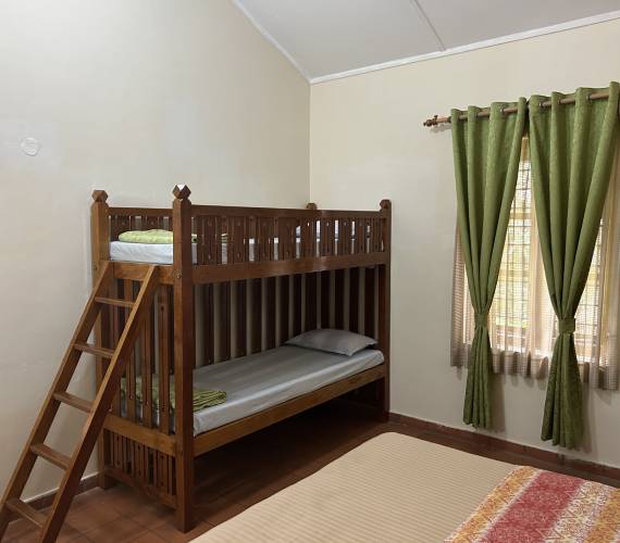Family Deluxe with Bunk Bed 5