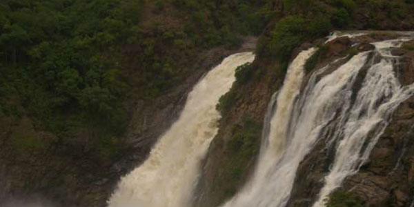 Gaganachukki Waterfalls 1
