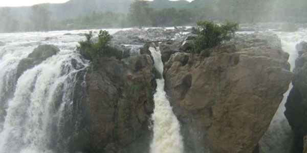 Gaganachukki Waterfalls 2